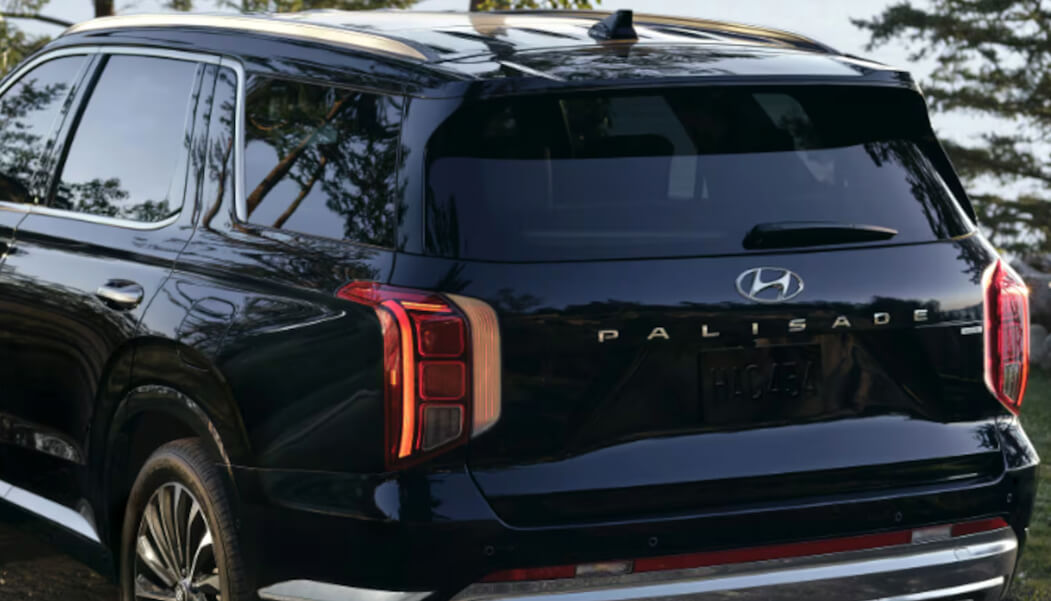 Nearly 44,000 SUVs recalled in Canada over detaching seatbelts