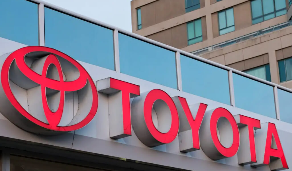 Toyota recalls more than 7,000 minivans in Canada, says seats may move in crash